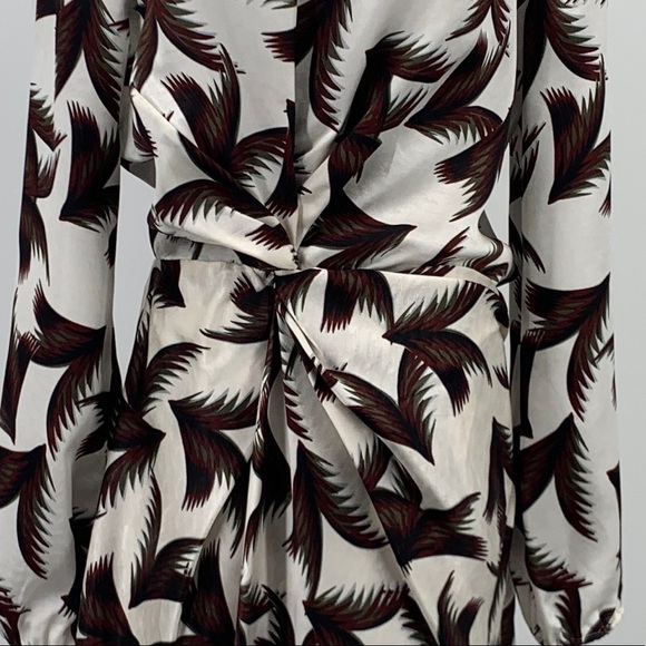 A.L.C.
Freja Twist-Front Printed Silk Dress - Picture 4 of 9